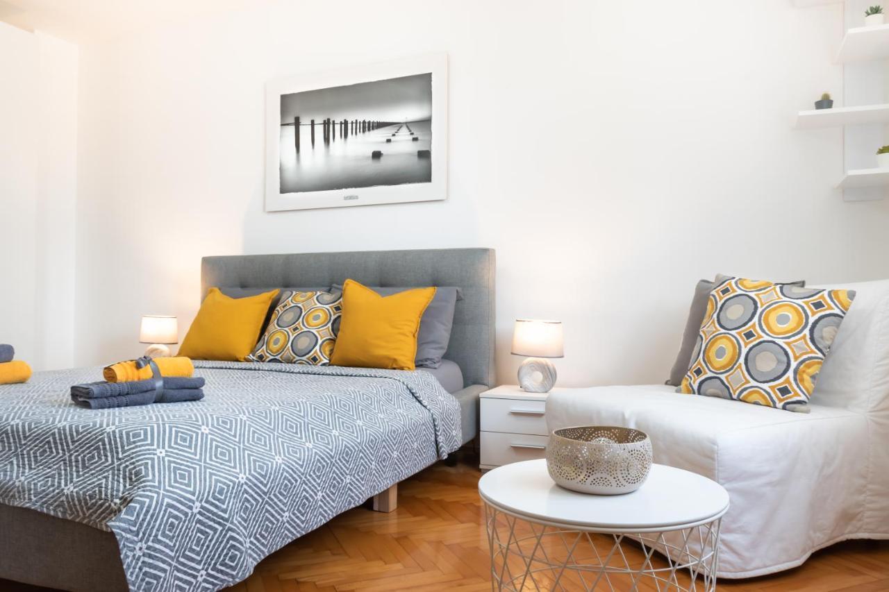Apartment Dorrea Pula Exterior photo