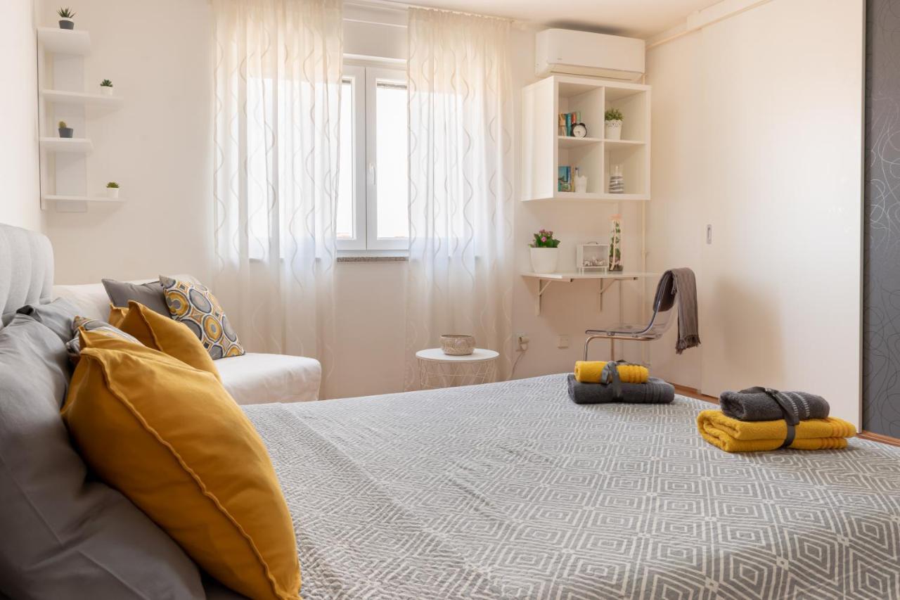 Apartment Dorrea Pula Exterior photo